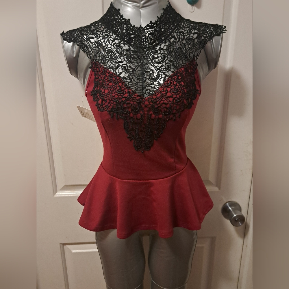Charlotte Russe Blood Red & Black Lace Top Sz S - Picture 2 of 11